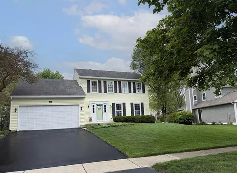 401 Aldrin Ave, Batavia, IL 60510