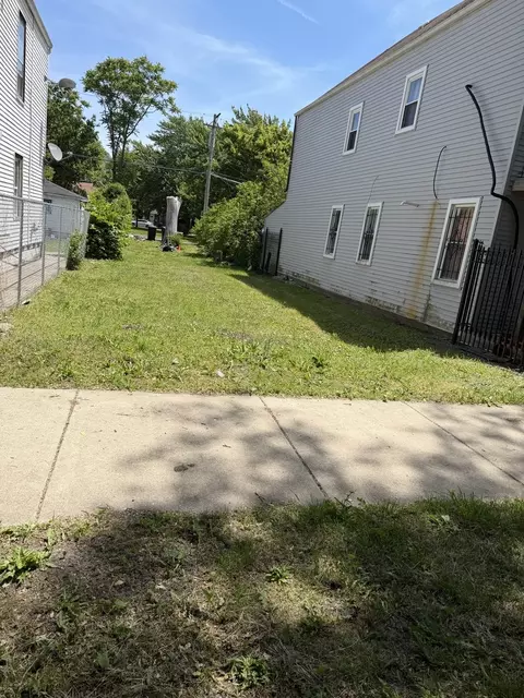 5209 S Winchester Ave, Chicago, IL 60609