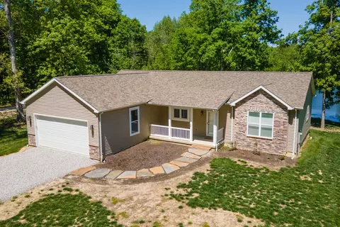 18562 E Hill St, Mount Vernon, IL 62864
