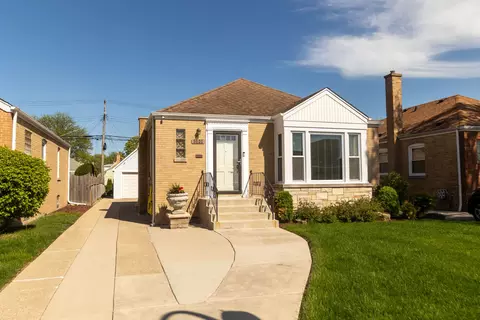 5121 N Nottingham Ave, Chicago, IL 60656