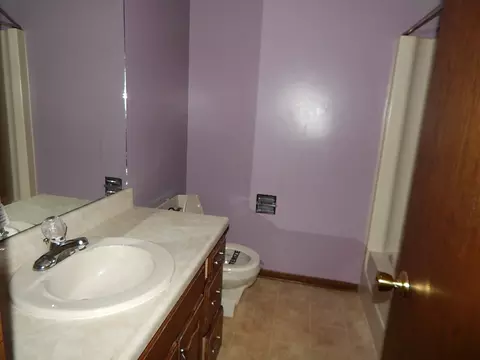 Bath - 513 S 7th St, Eldridge, IA 52748 photo 4 of 5