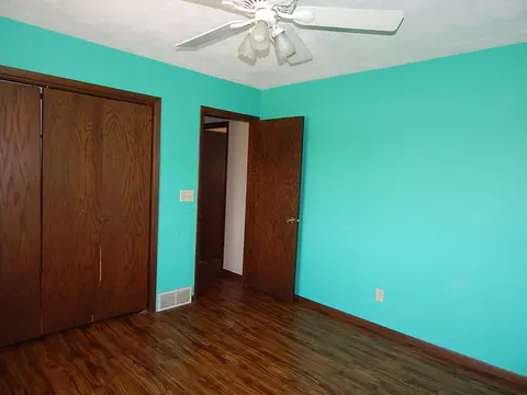 Bedroom - 513 S 7th St, Eldridge, IA 52748 photo 3 of 8
