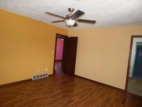 Bedroom - 513 S 7th St, Eldridge, IA 52748 photo 5 of 8