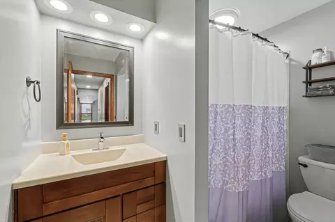 Bath - 2005 Clover Ct E, Champaign, IL 61821 photo 2 of 2