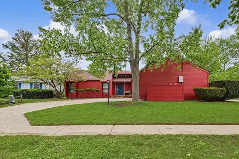 Exterior - 2005 Clover Ct E, Champaign, IL 61821 photo 3 of 8