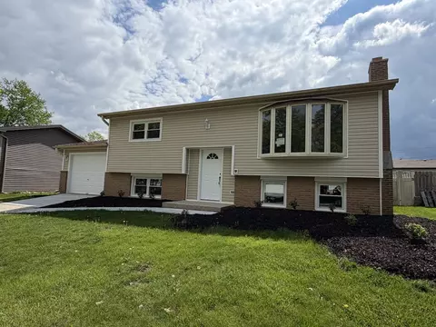 5747 Dover Rd, Oak Forest, IL 60452