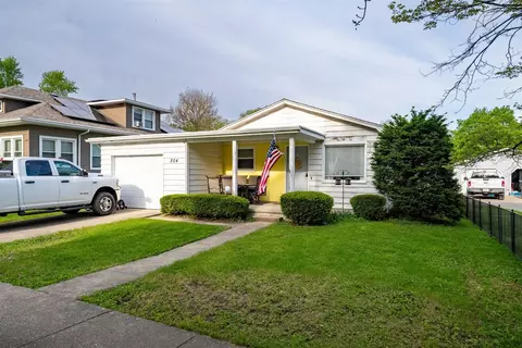 204 N Jackson St, Flanagan, IL 61740
