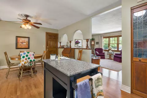 Other - 918 6th St, Hampton, IL 61256 photo 4 of 11