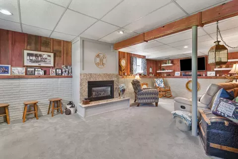 Other - 918 6th St, Hampton, IL 61256 photo 8 of 11
