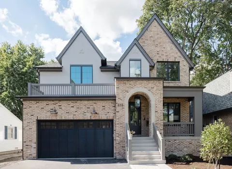 837 N Loomis St, Naperville, IL 60563