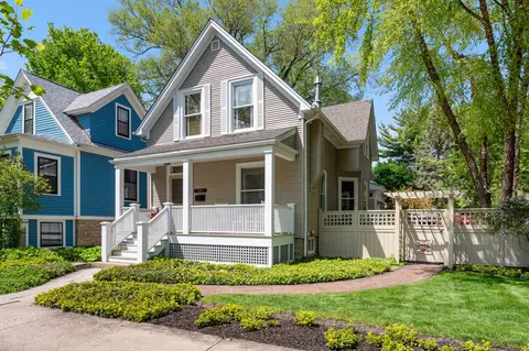 1319 Leonard Pl, Evanston, IL 60201