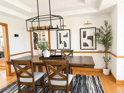 Dining - 3330 Oregon Trl, Olympia Fields, IL 60461 photo 2 of 2