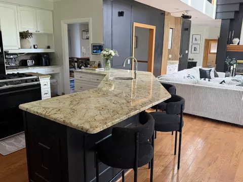 Kitchen - 3330 Oregon Trl, Olympia Fields, IL 60461 photo 3 of 3