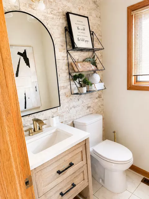 Bath - 3330 Oregon Trl, Olympia Fields, IL 60461 photo 1 of 3