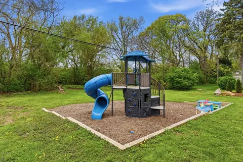 Exterior - 11 N980 Almora Ter, Elgin, IL 60124 photo 5 of 6