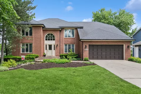 2374 Pepper Tree Ct, Lisle, IL 60532