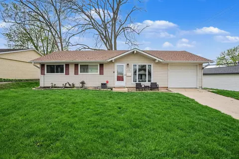 458 Berkshire Ave, Romeoville, IL 60446