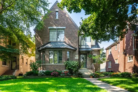 2512 Lawndale Ave, Evanston, IL 60201