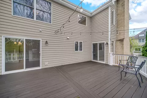 Exterior - 613 Ford Ln, Bartlett, IL 60103 photo 5 of 6