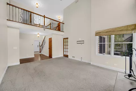Living - 613 Ford Ln, Bartlett, IL 60103 photo 2 of 3