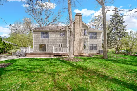 Exterior - 613 Ford Ln, Bartlett, IL 60103 photo 4 of 6