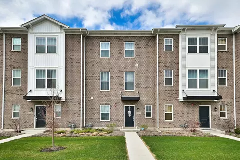 1538 Times Dr, Des Plaines, IL 60018