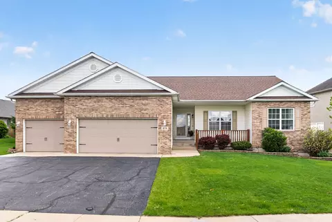 676 Persimmon St, Dekalb, IL 60115