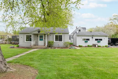 20929 W Sanrem Ave, Lake Villa, IL 60046