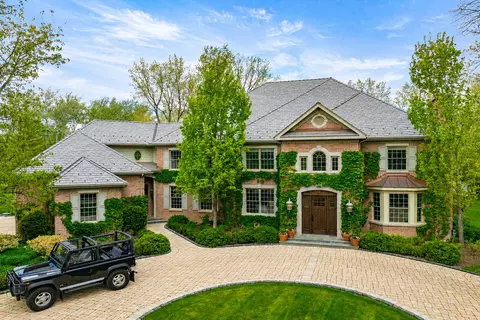 1230 Conway Rd, Lake Forest, IL 60045