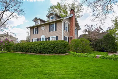 273 Geneva Rd, Glen Ellyn, IL 60137