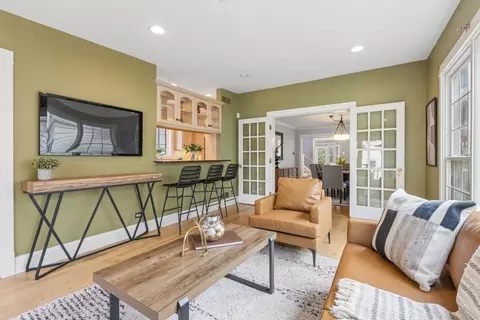 2152 Grey Ave, Evanston, IL 60201 photo 9