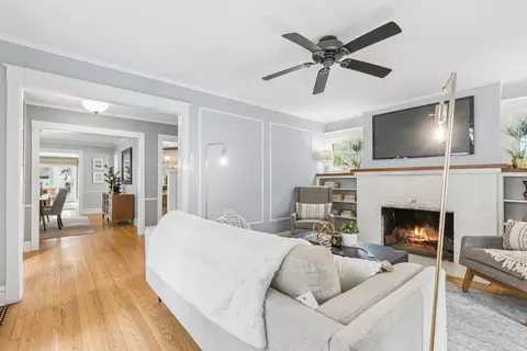 2152 Grey Ave, Evanston, IL 60201 photo 4