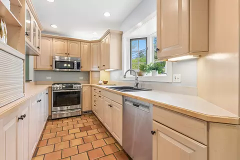 2152 Grey Ave, Evanston, IL 60201 photo 17