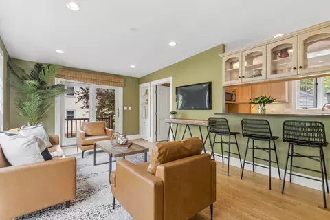2152 Grey Ave, Evanston, IL 60201 photo 8