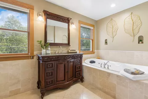 2152 Grey Ave, Evanston, IL 60201 photo 22