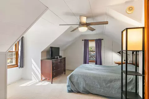 Bedroom - 515 Illinois Ave, Elgin, IL 60120 photo 2 of 3