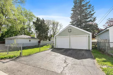 Exterior - 515 Illinois Ave, Elgin, IL 60120 photo 7 of 8