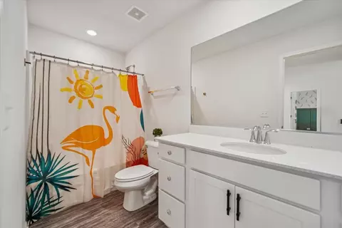 Bath - 3641 Eldorado Rd, Elgin, IL 60124 photo 1 of 2