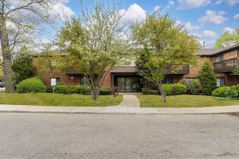33561 N Royal Oak Ln #209, Grayslake, IL 60030