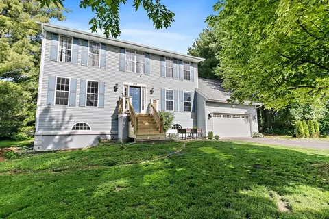 213 SW Griffin Pl, Poplar Grove, IL 61065