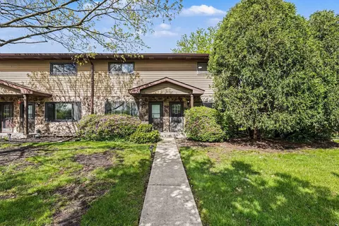 151 S Ruga Ct, Addison, IL 60101