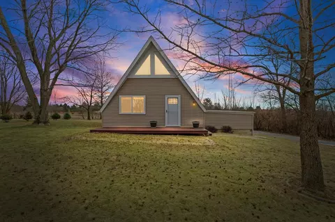 1438 Country Club Ln, Loda, IL 60948