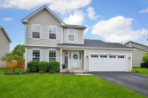 1140 Lakewood Cir, Naperville, IL 60540