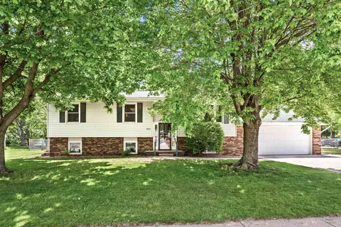 1711 Braden Dr, Normal, IL 61761