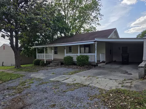 147 S Mchenry St, Equality, IL 62934