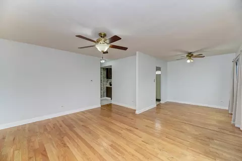 Living - 8625 43rd St, Lyons, IL 60534 photo 2 of 6