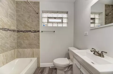 Bath - 8625 43rd St, Lyons, IL 60534 photo 1 of 1