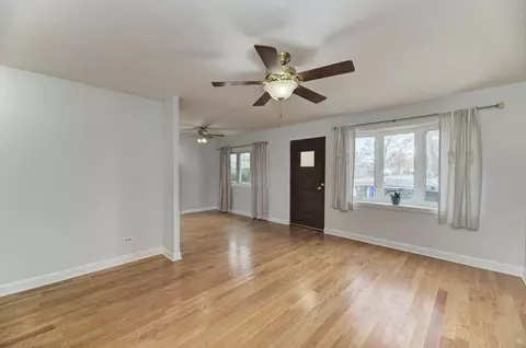 Living - 8625 43rd St, Lyons, IL 60534 photo 1 of 6