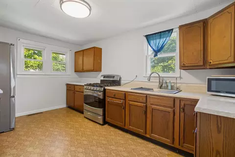 Kitchen - 209 E Griggs St, Mansfield, IL 61854 photo 5 of 5