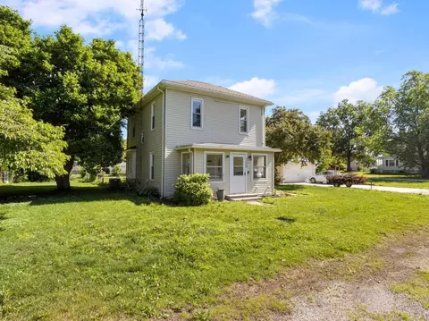 Exterior - 209 E Griggs St, Mansfield, IL 61854 photo 4 of 6